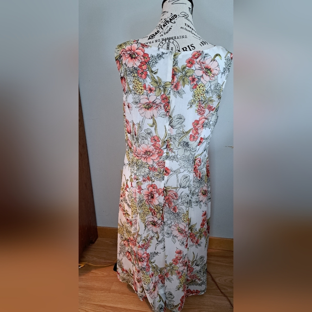 Laura Petite Floral Print Women's Dress Size 10 - Picture 2 of 4